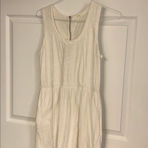 White Dress with exposed zipper in back!